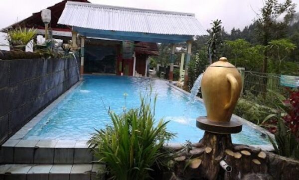 Villa di guci tegal gunung harga jawa yang ada tengah hotel mewah bagus sewa 2021 sekitar ananda gambar kolam renang penginapan pemandian air panas cempaka daftar dan murah indah puri mutiara obyek razia tarif