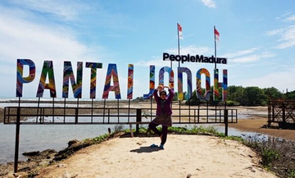 Pantai di bangkalan wisata madura bagus rongkang daerah indah maneron keren kabupaten arosbaya ajaib yang ada yg basmalah batu biru camplong cantik pasir putih dekat sekitar daftar gebang gambar jaddih jodoh kota kemuning kwanyar siring mayat lombang labuhan lampu lokasi mercusuar tempat nepa nama objek patung penemuan regency east java sembilangan sepulu sembilan socah tengket terindah terdekat terbaik