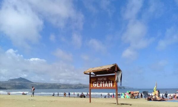 Gambar pantai gemah di tulungagung tiket masuk 2021 wisata pesona rute dari kediri penginapan arah berita hari ini ke villa hotel kecelakaan longsor deskripsi keadaan sekarang pacitan memakan korban jawa timur malam lokasi daerah mana dan bayem kabupaten adalah alamat t.Agung artikel blitar berada besuki gemah.Com cuaca cerita chord sekitarnya ditutup dadi saksi dekat fasilitas wahana camping kuliner foto trenggalek gps kondisi htm homestay harga saat info informasi jls jatim jalan jalur perjalanan letak lagu lirik malang mp3