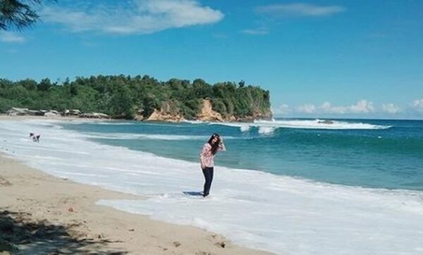 Foto pantai tambakrejo blitar jawa timur rute dari surabaya malang tulungagung kediri tiket masuk desa wisata jatim photos beach lokasi peta 66173 indonesia gondo mayit serang jolosutro wonotirto yang bagus misteri sejarah jalan menuju harga tiket masuk alamat letak google map pasir putih tiga warna kepanjenlor kota