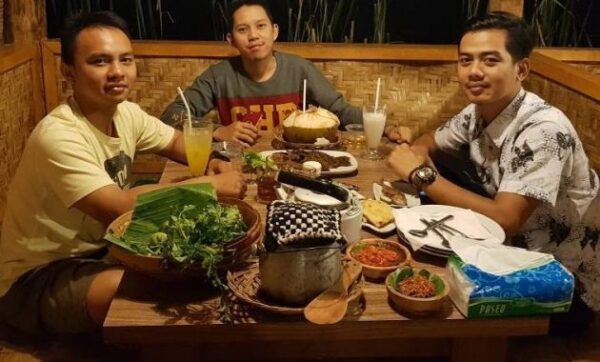 Tempat makan di cianjur restoran rumah abah lesehan surabaya banjarmasin yang murah malang semarang bandung jakarta alam sutera cipanas pandaan jember sidoarjo rekomendasi renon solo denpasar nusantara gresik ikan terdekat hits jatiasih epicentrum cibinong cirebon bali batu tulis banjarbaru jawa barat tangerang resto makanan keluarga terkenal karawang subang ampera indramayu ayam serang purwadadi batam centre bsd bogor cilegon citraland daerah depdoo enak dan lombok fatmawati family indragiri jogja pusat juanda jemursari labuan bajo nasi liwet mataram mediterania mojokerto maleber meriah palangkaraya pecenongan palu ponyo padang pondok recommended romantis kota samarinda