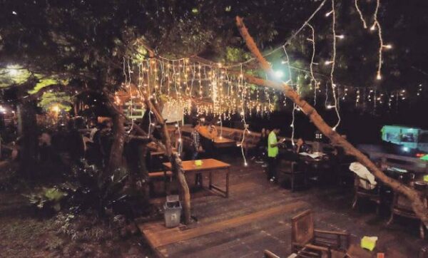 Tempat makan di ungaran joglo agung resto rumah seafood wujil keluarga daerah restoran harga menu semarang yang murah nissin minanata balemong terkenal alam baru romantis loker enak sekitar cafe jawa tengah rekomendasi ambarawa alun terbaru barat bambu bintangan djawas dan nongkrong mang engking gunung es krim kepiting lesehan malam muncul prasmanan pelangi padang rahayu rejeki ss sejolie aneka sari timlo