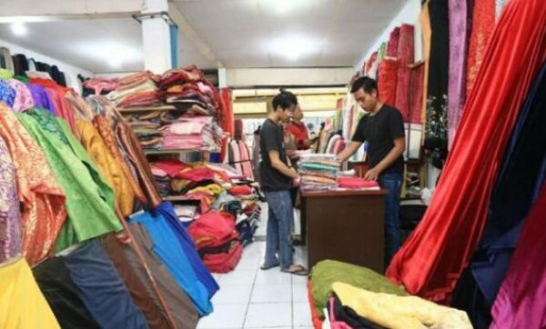 Toko kain di sidoarjo borobudur lambang jaya mutiara batik sofa murah kota spunbond gorden jual krian sepanjang terlengkap bima oscar terdekat no telp alamat buka jam berapa wadungasri tas jl gajah mada jadwal bintang mas textile kabupaten jawa timur gambar telepon katun waru grosir