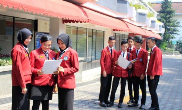 Universitas di subang univ negeri mandiri terbaik daftar kelas karyawan jurusan jawa barat akreditasi yang ada fakultas teknik kampus atau swasta terbuka perguruan tinggi kesehatan perhotelan biaya kuliah daerah ilmu komunikasi jabar kota kabupaten politeknik sabili texmaco wikipedia